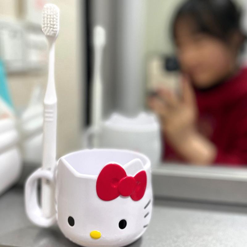 1pc Y2k Sanrio Hello Kitty Plastic Mug - Cute Cartoon Mouthwash Cup, Kawaii Toothbrush Handle, Portable Coffee Milk Cup, Outdoor and School Dormitory Essential, Collectible Item