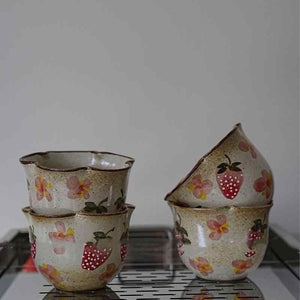 Stoneware Strawberry Flower Mouth Coffee Cup